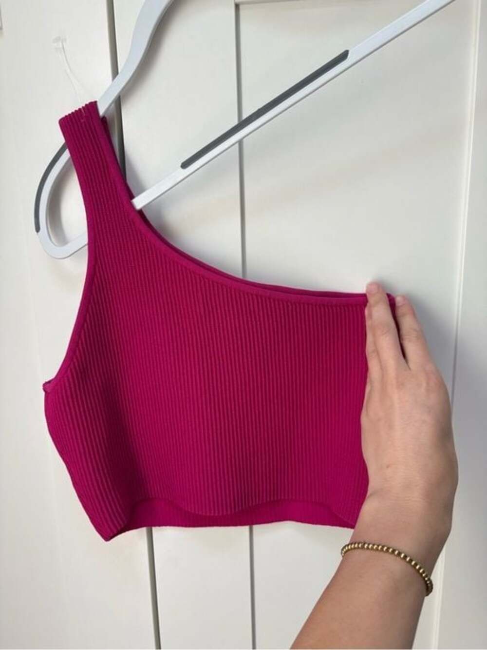 Ribbed One-Shoulder Babaton Crop Top - Fuchsia
